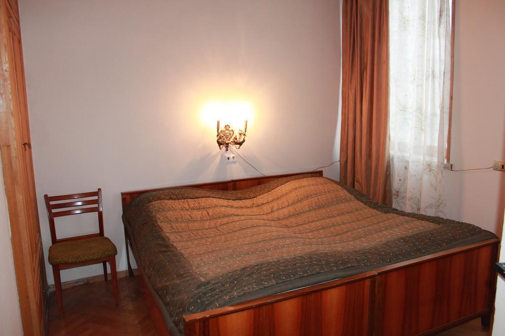 Communal Hotel Telavi Bilik gambar